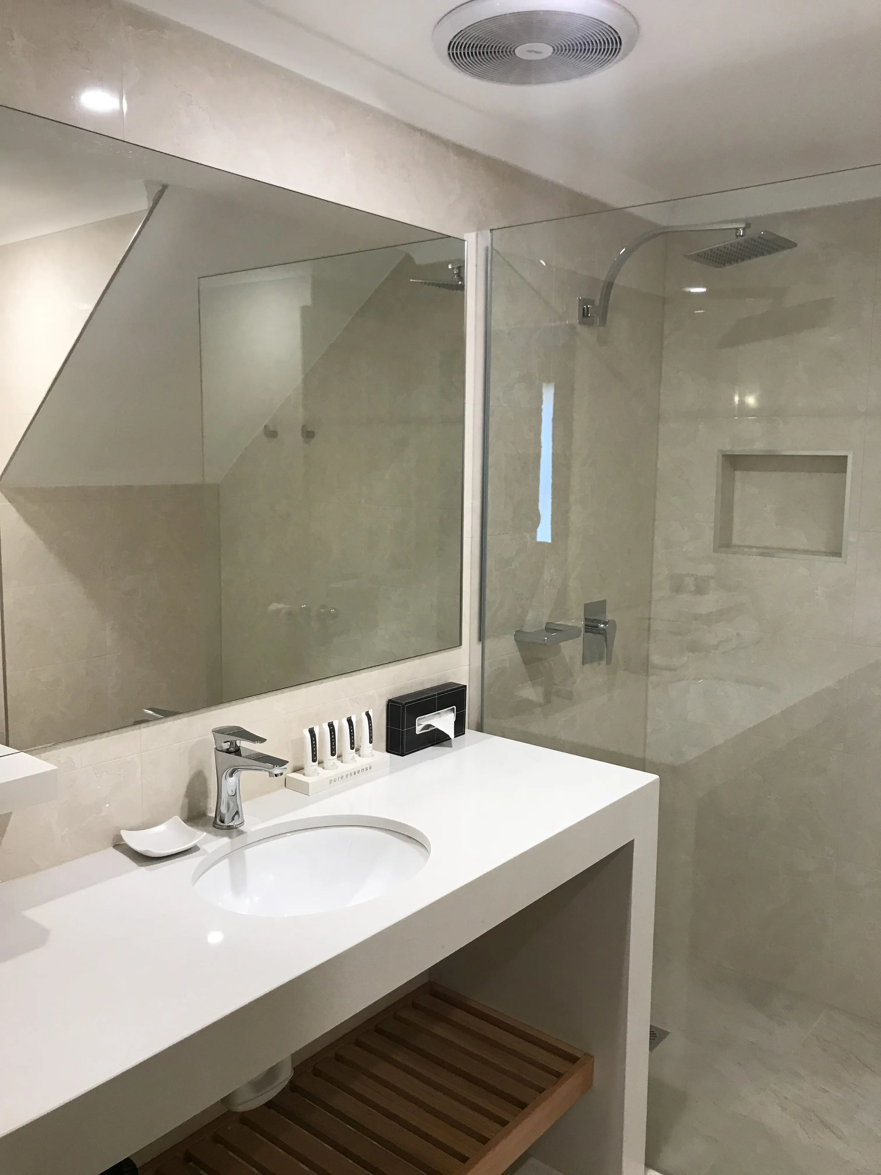Two Bedroom Apartment Bathroom
